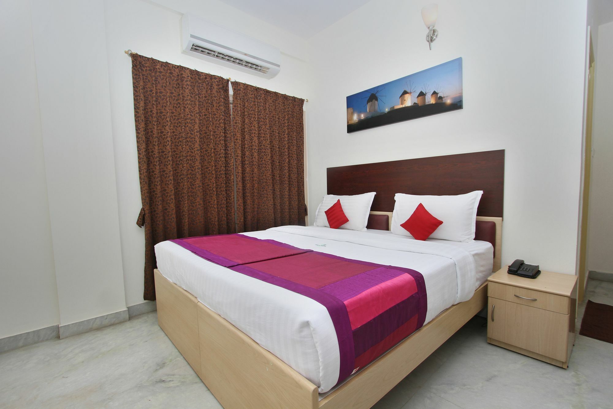 Capital O 5379 The Roy Grand Inns Bangalore Exteriör bild